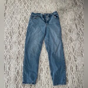 Abercrombie & fitch the mom high rise jeans